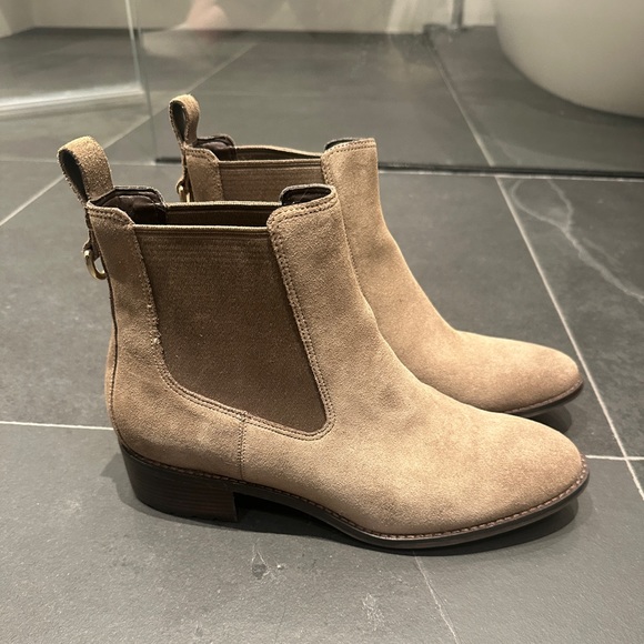 Cole Haan waterproof Chelsea boots tan/beige size 9 - Picture 2 of 9